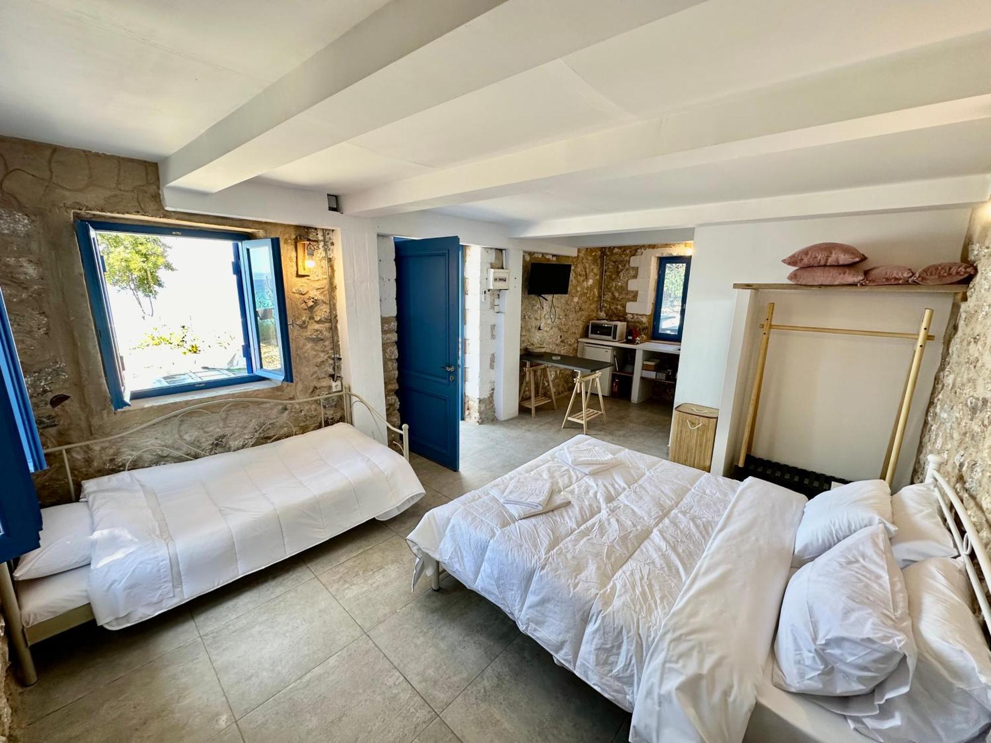 Rocksecret Edge Apartment